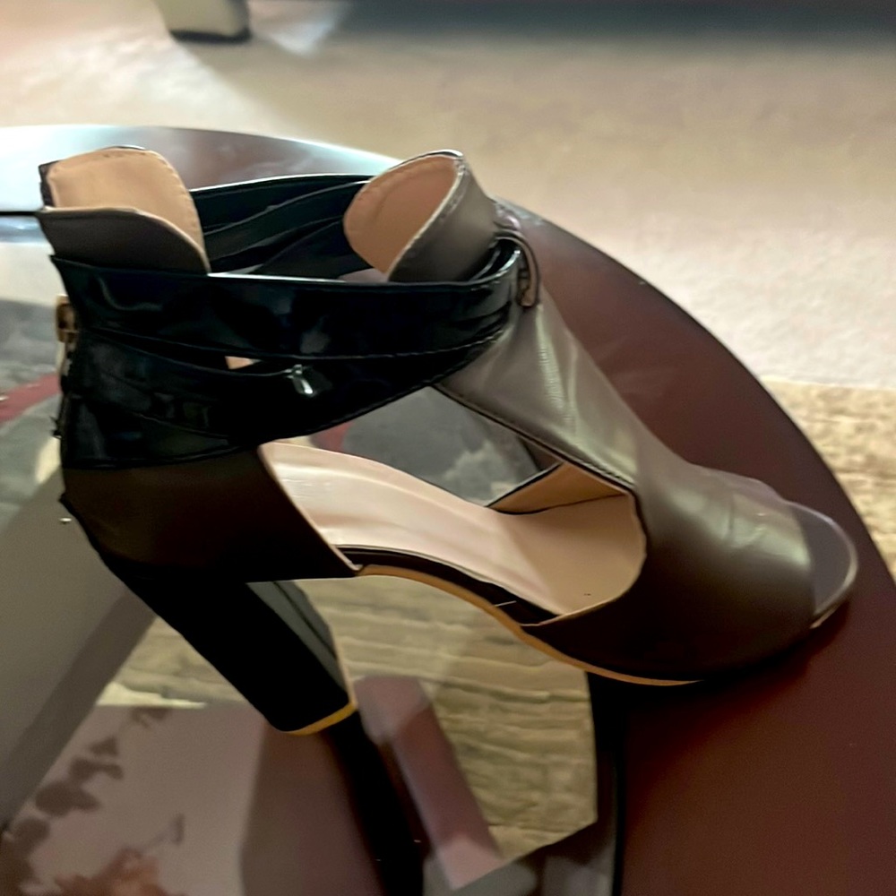 Brown JUTI shoes size 9. Used
